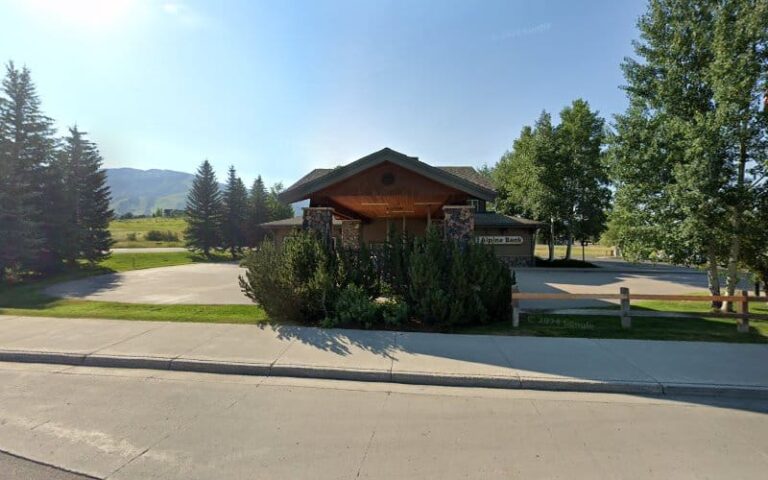 399521 stahly mehrtens miner llc 8211 steamboat springs 768x480