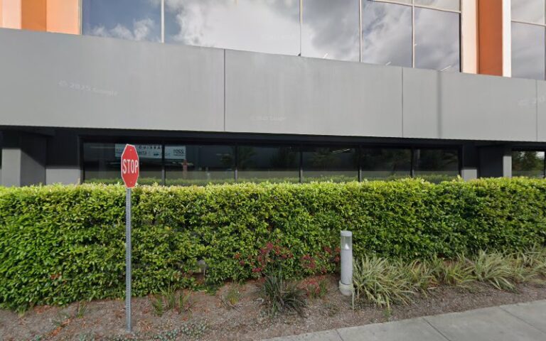 400981 steffeny holtz 768x480