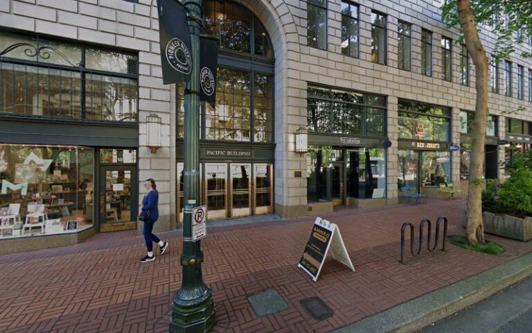 401326 steinman dennis 768x480