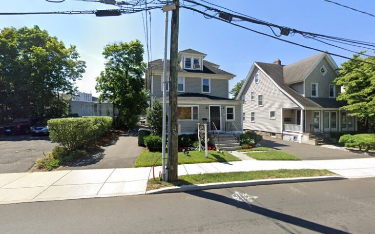 402020 stephen j. deleo l.l.c 768x480