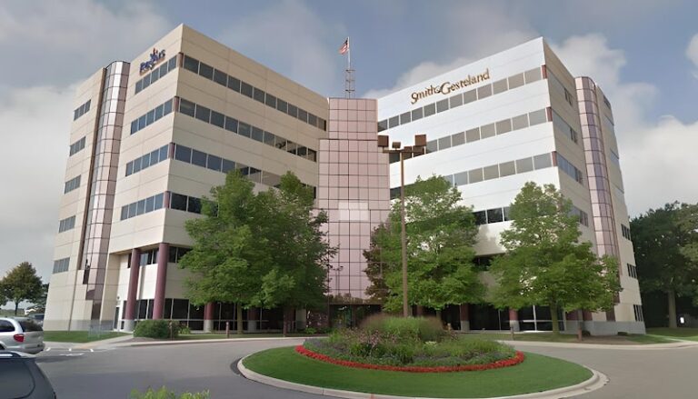 402668 sterling lawyers llc 768x439