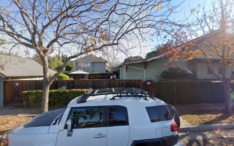 402957 steve nicolaou law office 768x480