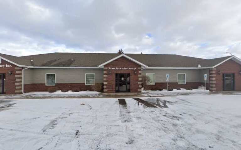 405252 storslee law firm 768x480