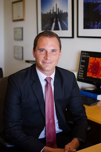 405598 strauss strauss apc