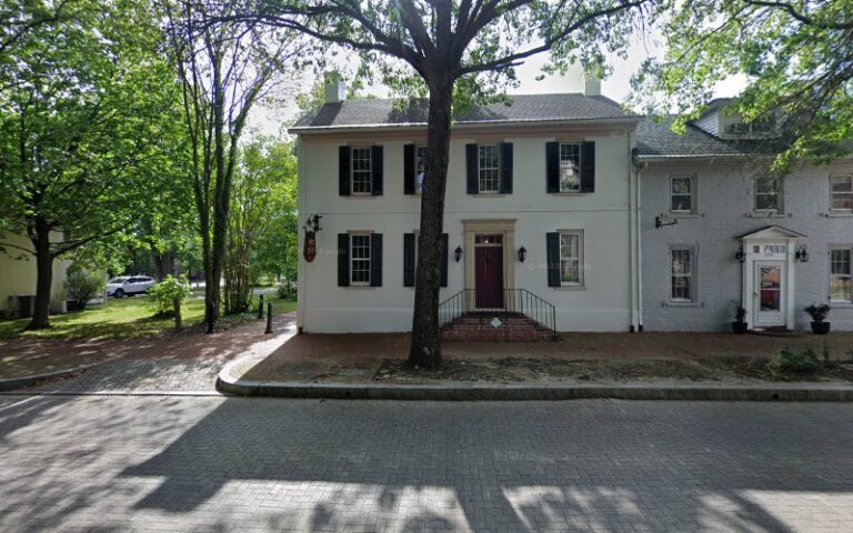 405675 street ellis p.a 768x480