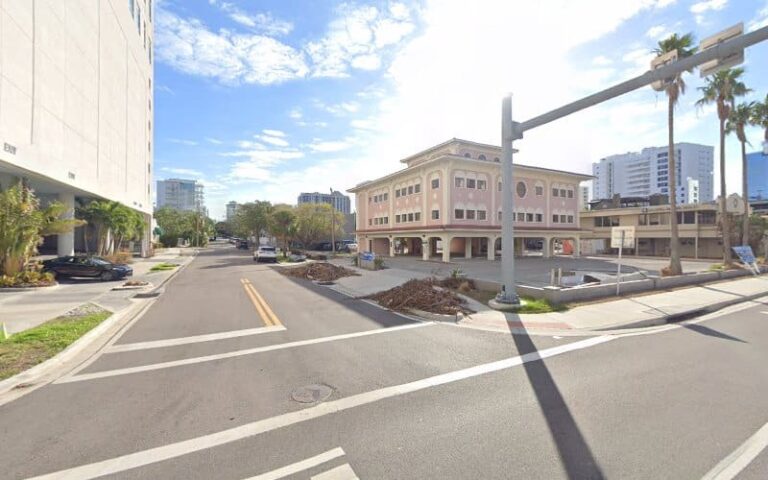 405975 stroud robert s 768x480