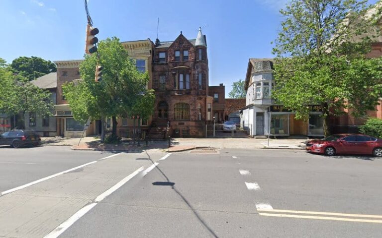 406812 sullivan keenan oliver 768x480