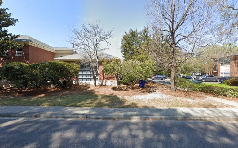 408102 suzanne lafleur klok 768x480