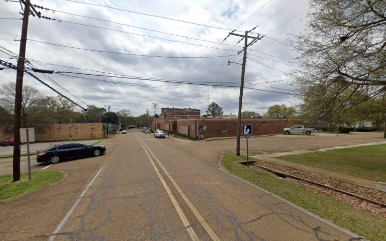 410956 taylor april d 768x480