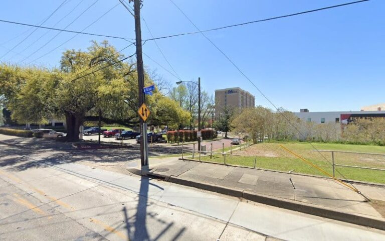 411776 tellis roberts natalie 768x480