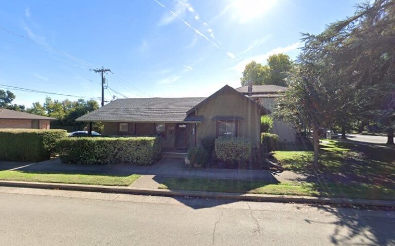 413886 the bluff law desiree a. papendick 768x480