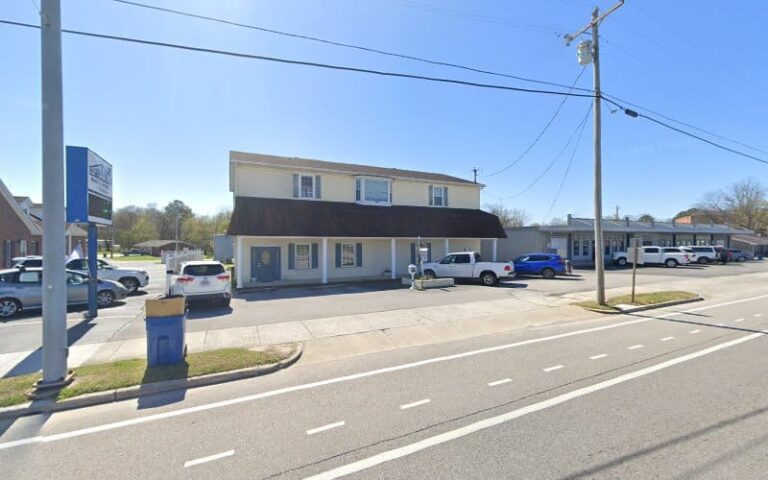 417725 the huskey firm 768x480