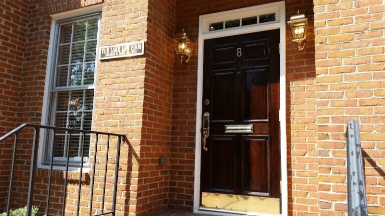 418598 the lake law firm 768x432