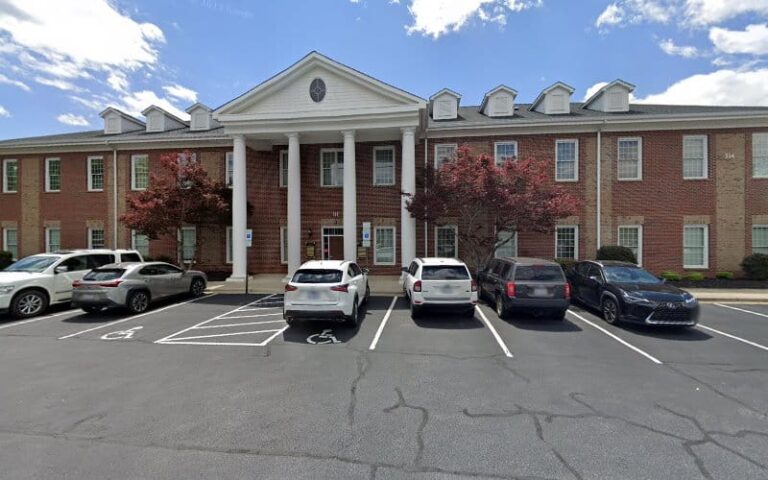 418604 the lake law office 768x480