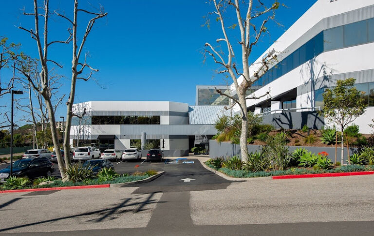 429257 the malibu lawyer 768x484