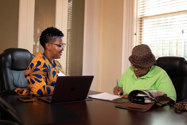 430779 the peoples esquire llc