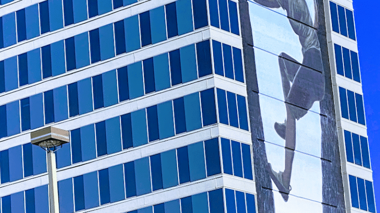 433417 the w law 768x432