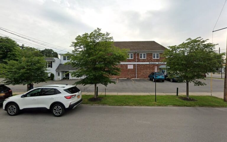 434857 thomas d. migliaccio esq 768x480