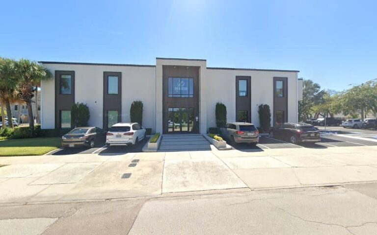 435134 thomas gregg d 768x480