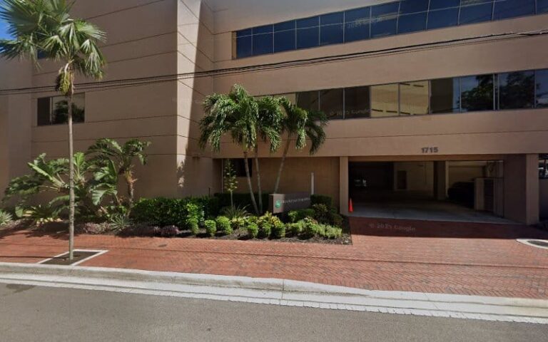 435182 thomas h. gunderson stockholder fort myers 768x480