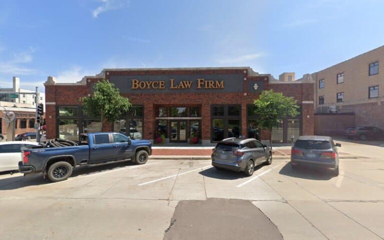 435420 thomas j. von wald attorney 768x480