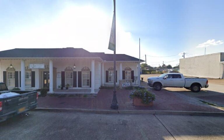 435557 thomas law firm 768x480