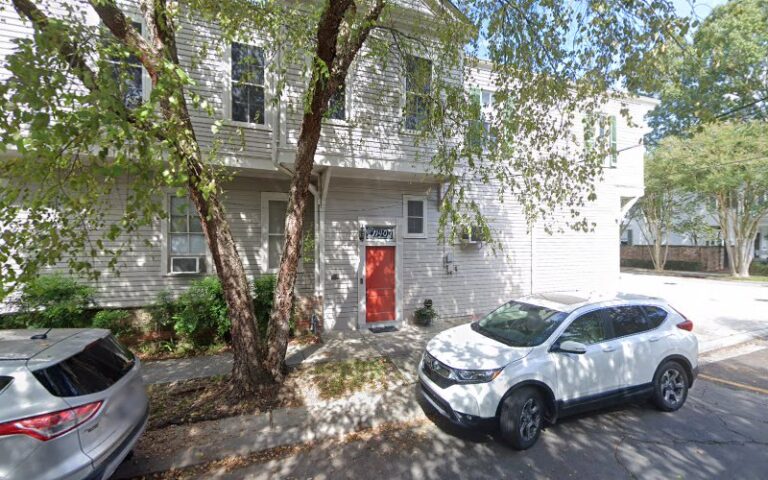 435765 thomas murphy hillary 768x480