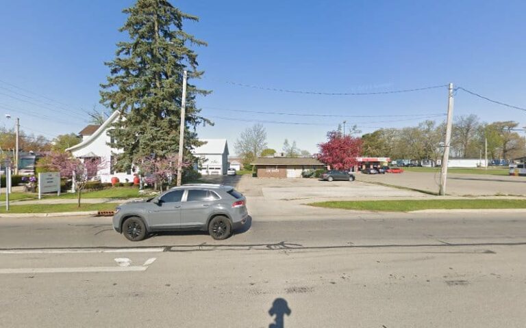 435943 thomas ronald g 768x480