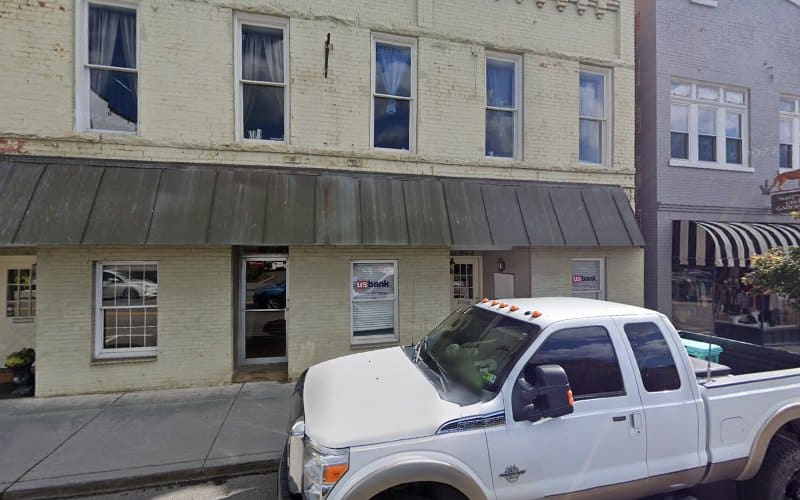 436084 thomas w white law offices