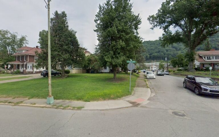 436299 thompson barney 768x480