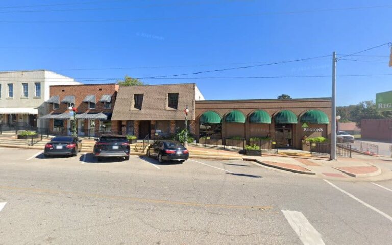 436598 thompson thompson winters 768x480