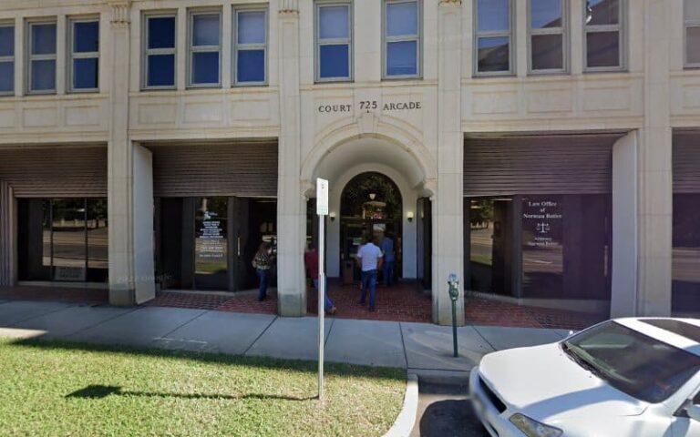 437688 timothy d smith law offices 768x480