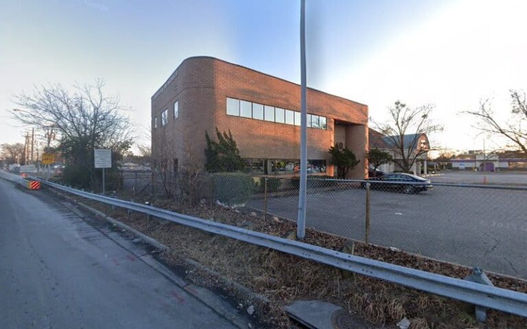 439049 tom c smith law office 768x480