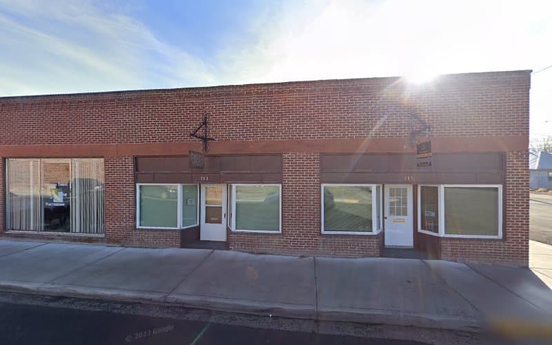 439086 tom gifford law office