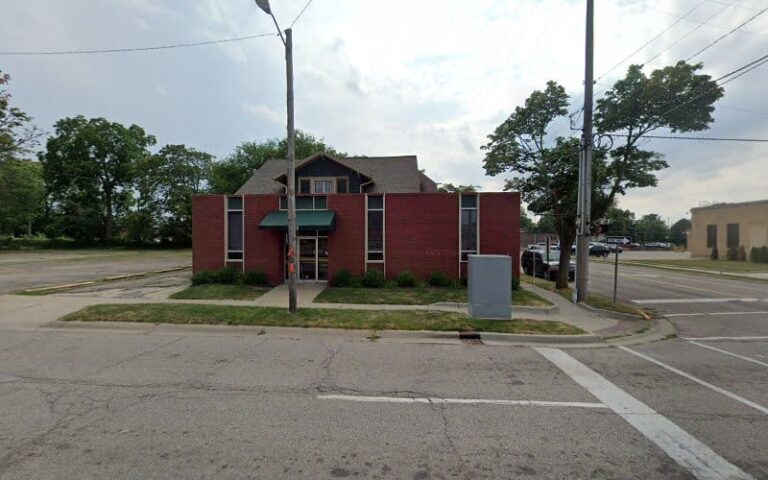 439473 tony abueita 768x480