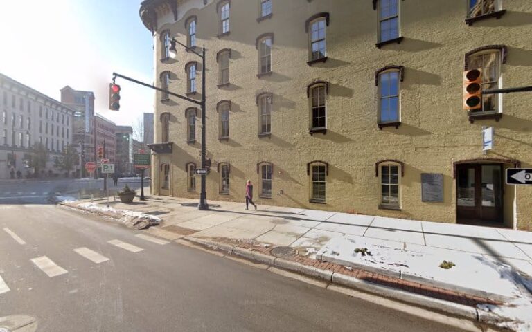 440051 tountas d adam 768x480