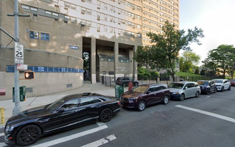 440112 towers towers 768x480