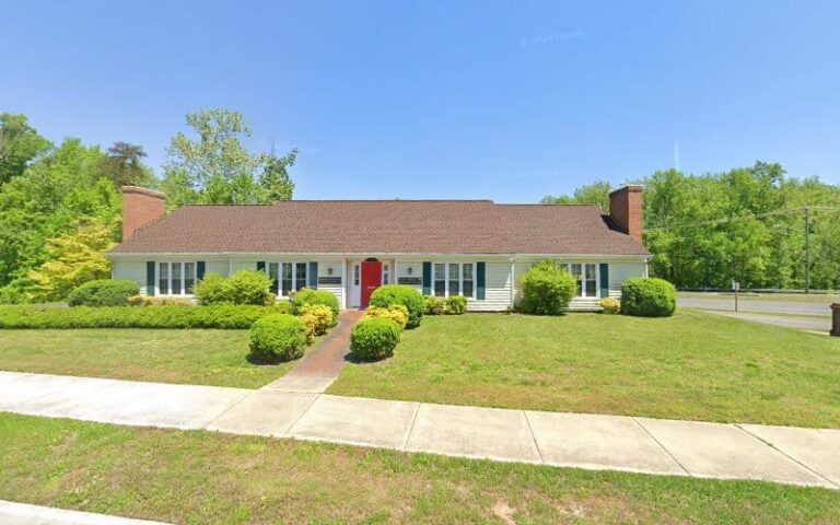 440314 tracy ann houck esq 768x480