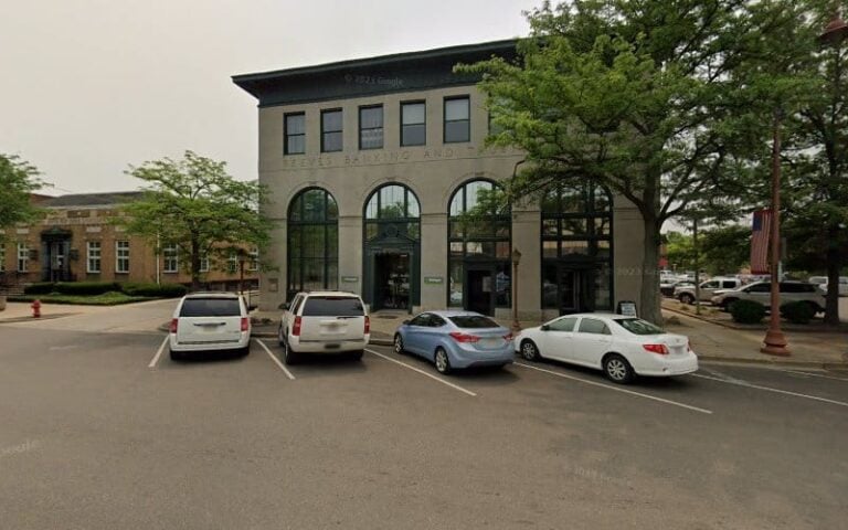 440842 traver fox 768x480