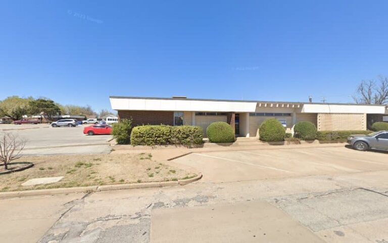 440979 traynor long wynne 768x480