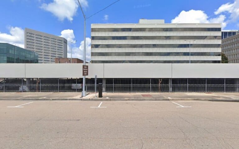 442440 tucker jane e 768x480