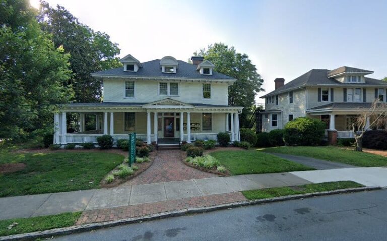 443212 tuttle law 768x480