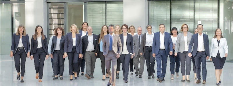 443993 united attorney group