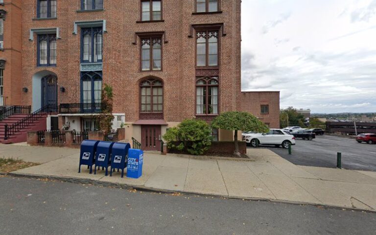 444181 upright law 768x480