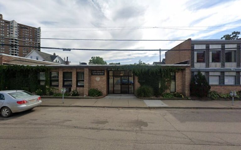 444223 upright law 768x480