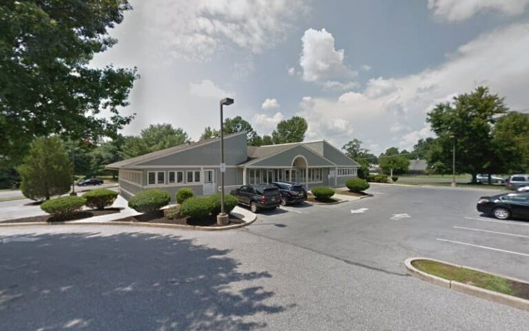 449492 wade long wood long 768x480