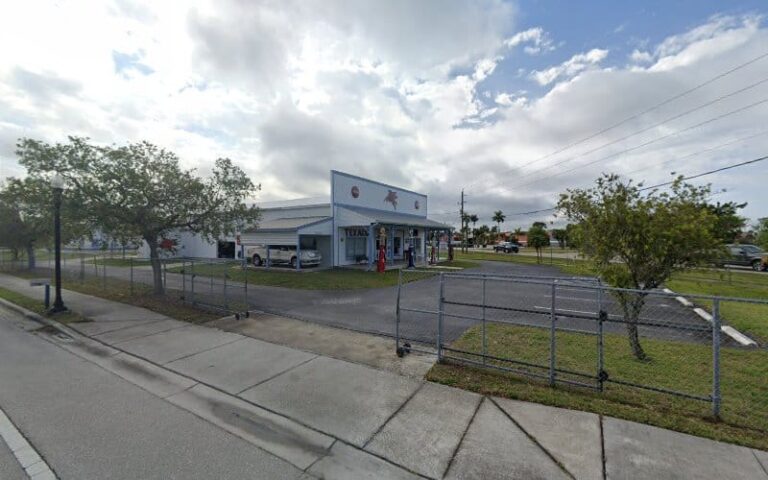 450444 wallace dennis 768x480