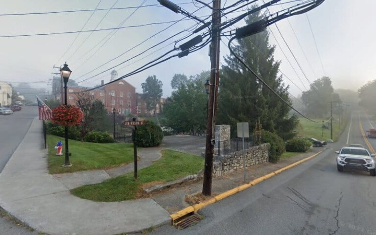 451224 walz judith c 768x480