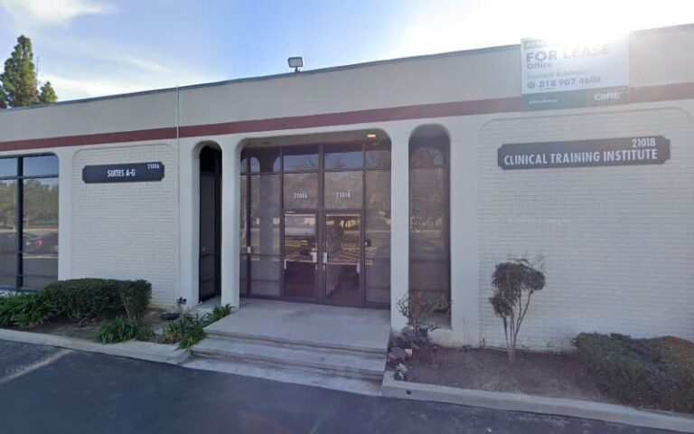 451697 warner center law offices 768x480