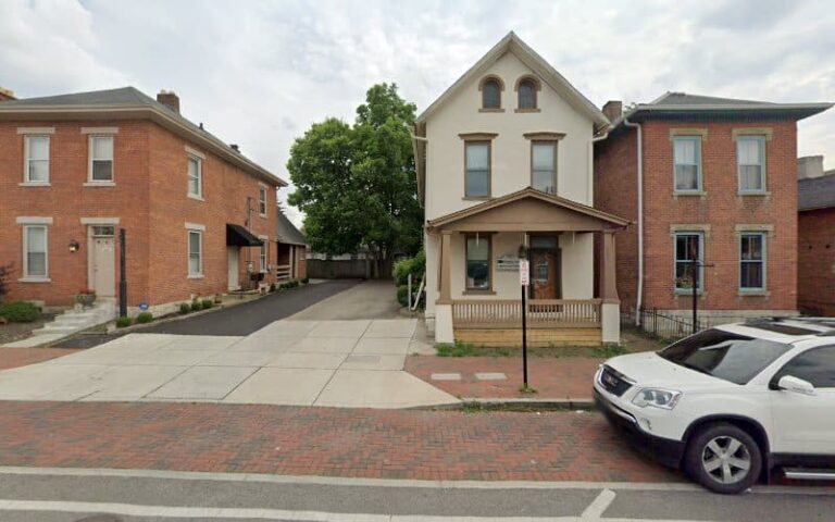 451747 warner roger 768x480